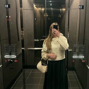 Meet your Posher, Raquel